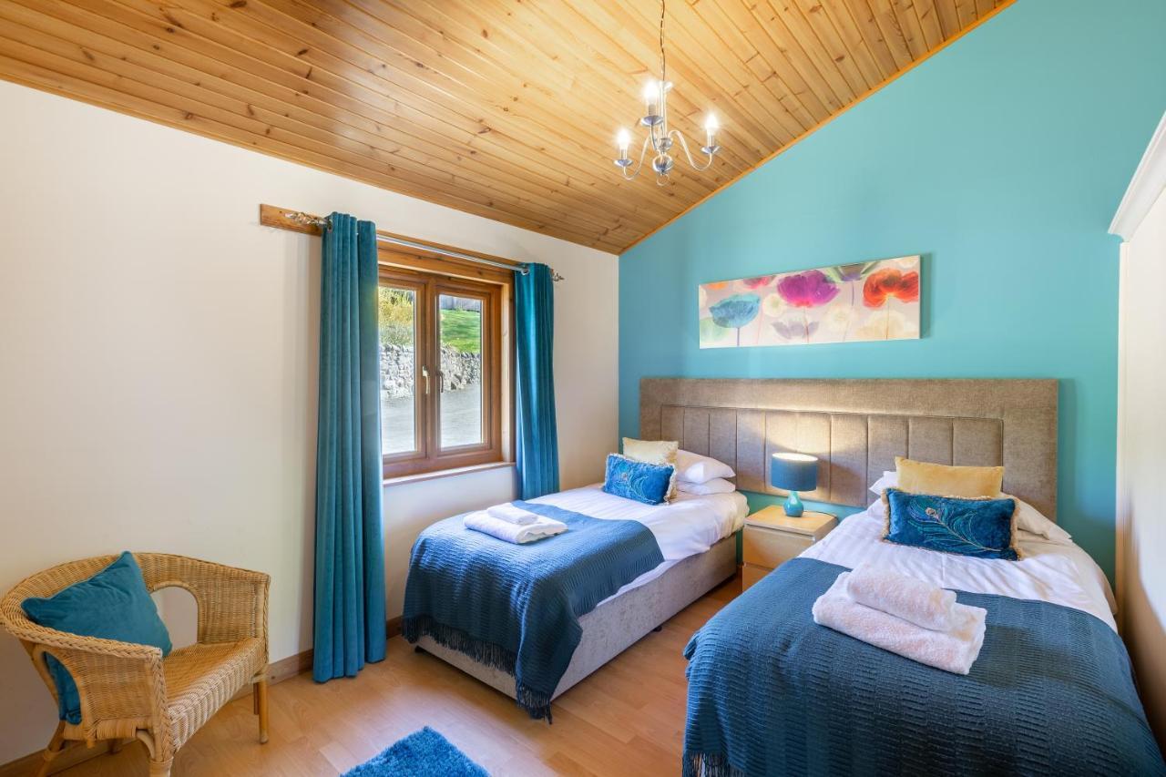 Douglas Fir Lodge With Hot Tub Cupar Kültér fotó