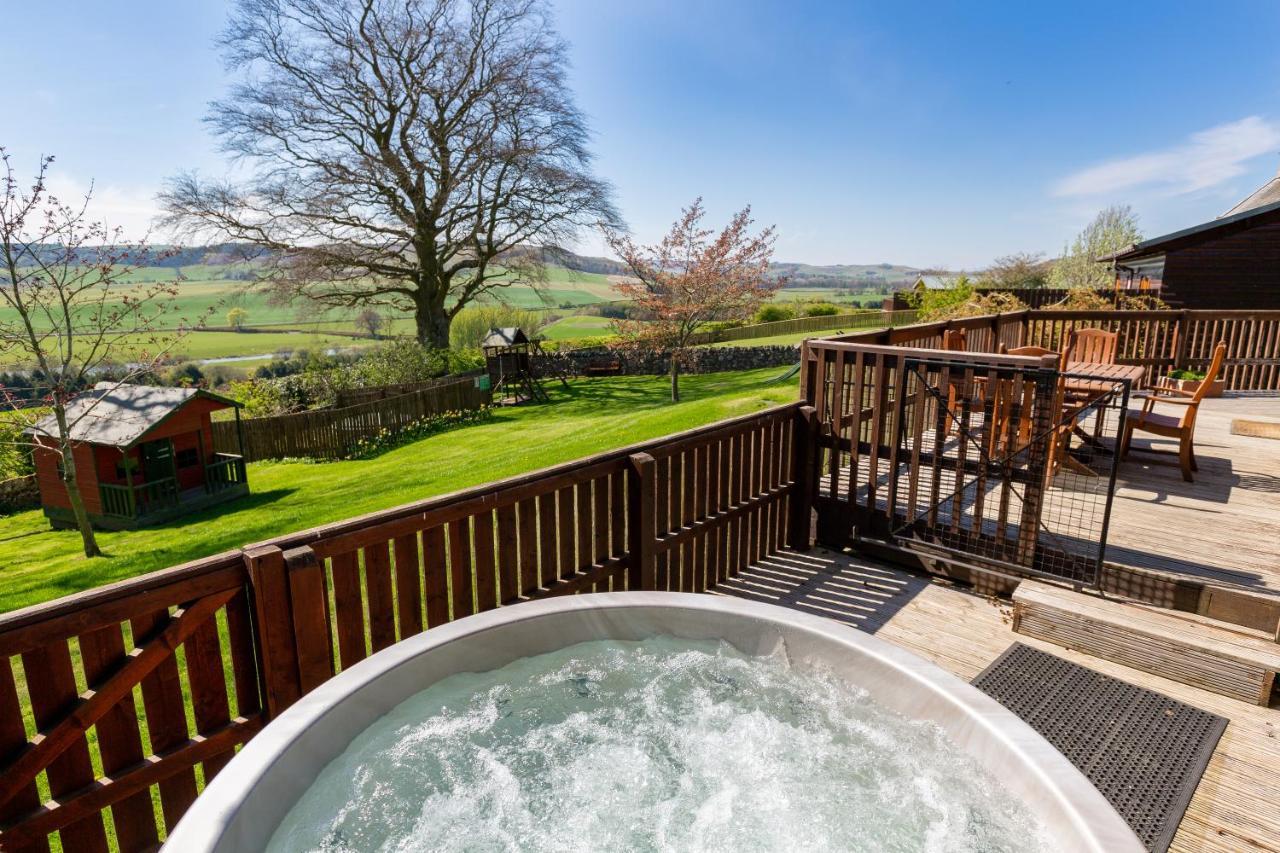 Douglas Fir Lodge With Hot Tub Cupar Kültér fotó
